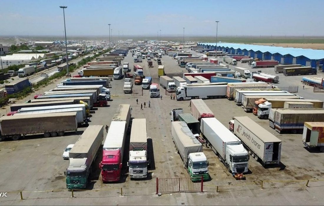 ظرفیت پارکینگ‌های مرز دوغارون خراسان رضوی چهار هزار دستگاه کامیون است