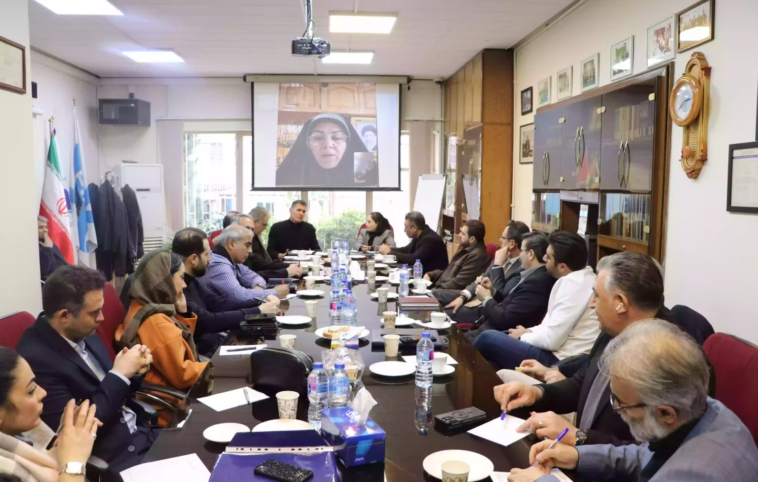 پیگیری مشکلات مرز بازرگان و بهبود تردد کامیونها در سومین جلسه بخش حملونقل جادهای انجمن