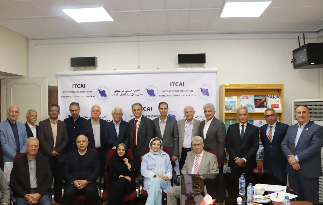 گزارش تصویری از آیین بزرگداشت روز معلم در انجمن ایران