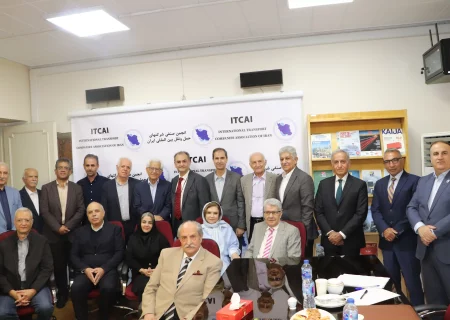آیین بزرگداشت روز معلم در انجمن ایران برگزار شد
