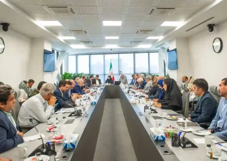 نشست مشترک کمیسیون‌های «حمل و نقل» و «بهبود محیط کسب وکار» اتاق تهران برگزار شد